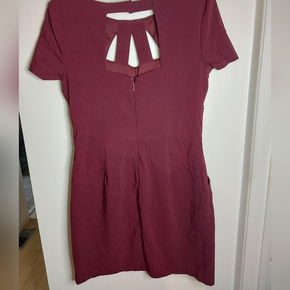 Le Chateau Cut Out Dress - Picture 5 of 7